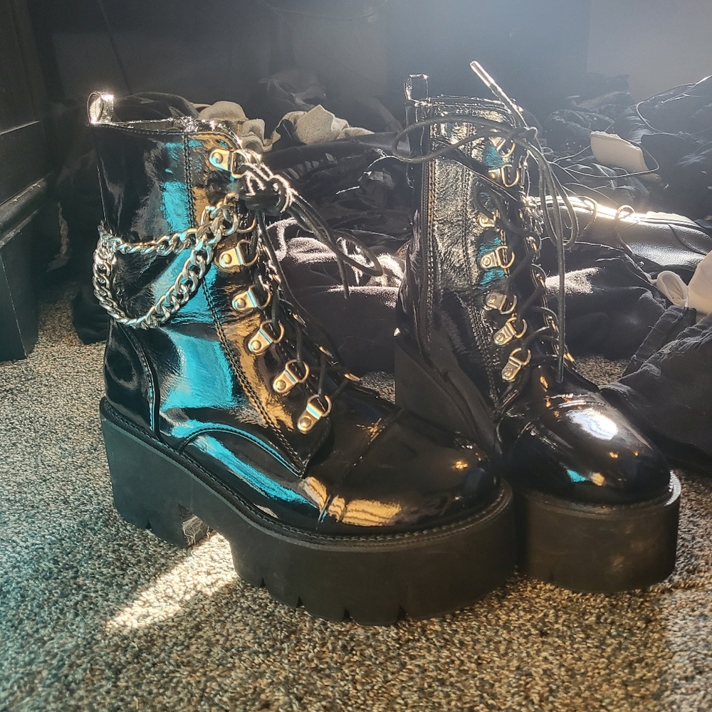 Vimpoke Jaxer Size 8/8.5 Platform Shoes